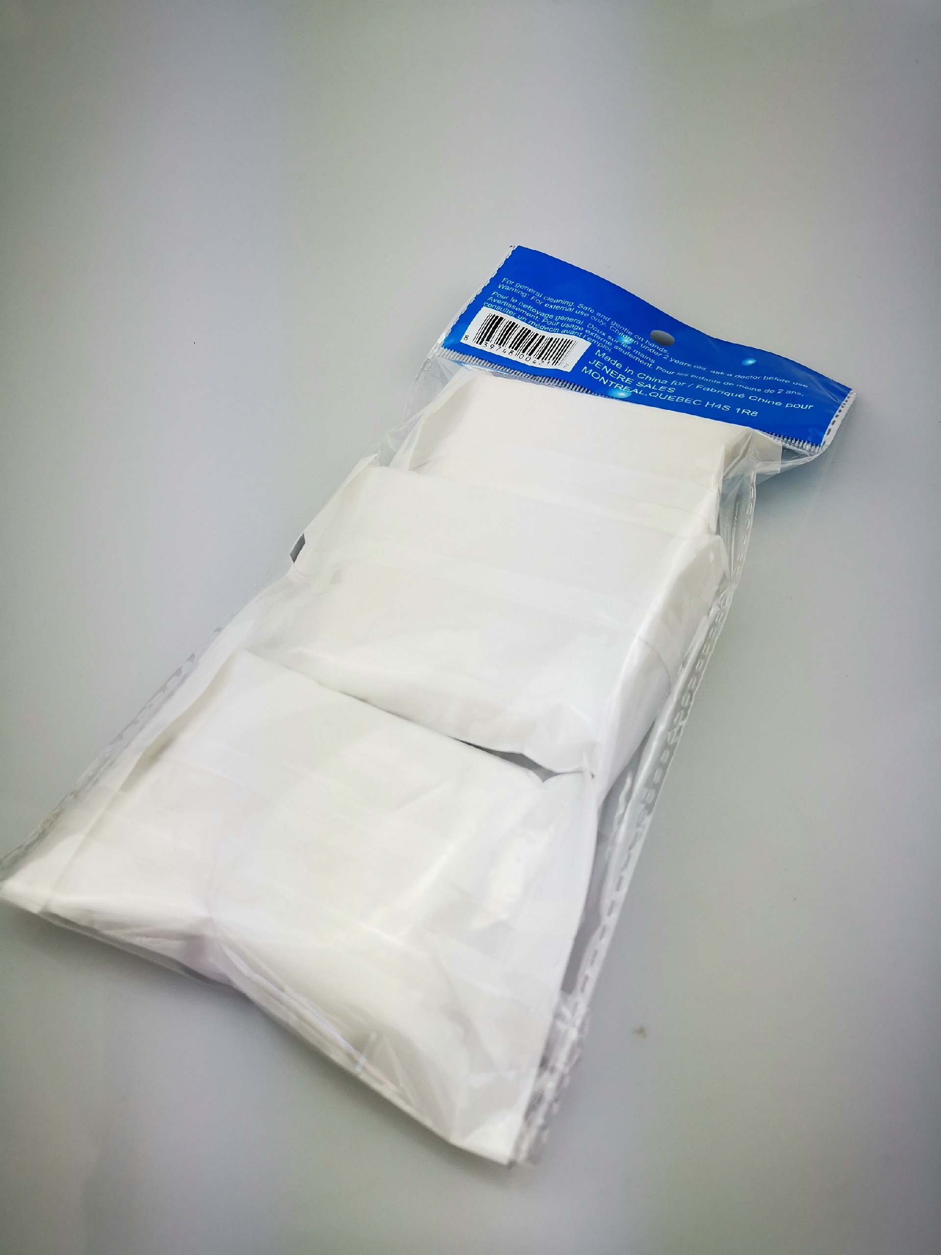 Cleaning wipes