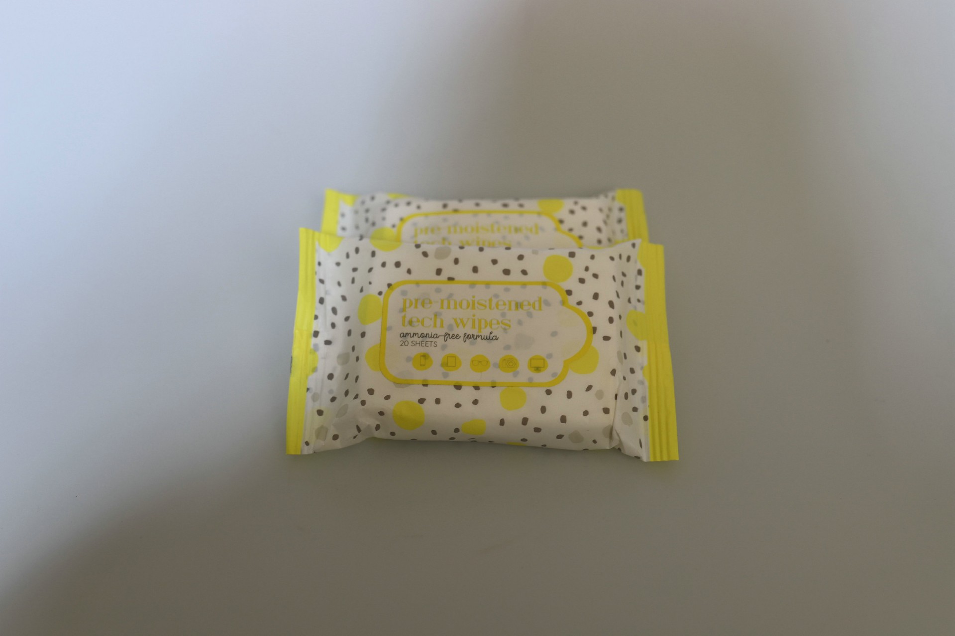 Cleaning wipes
