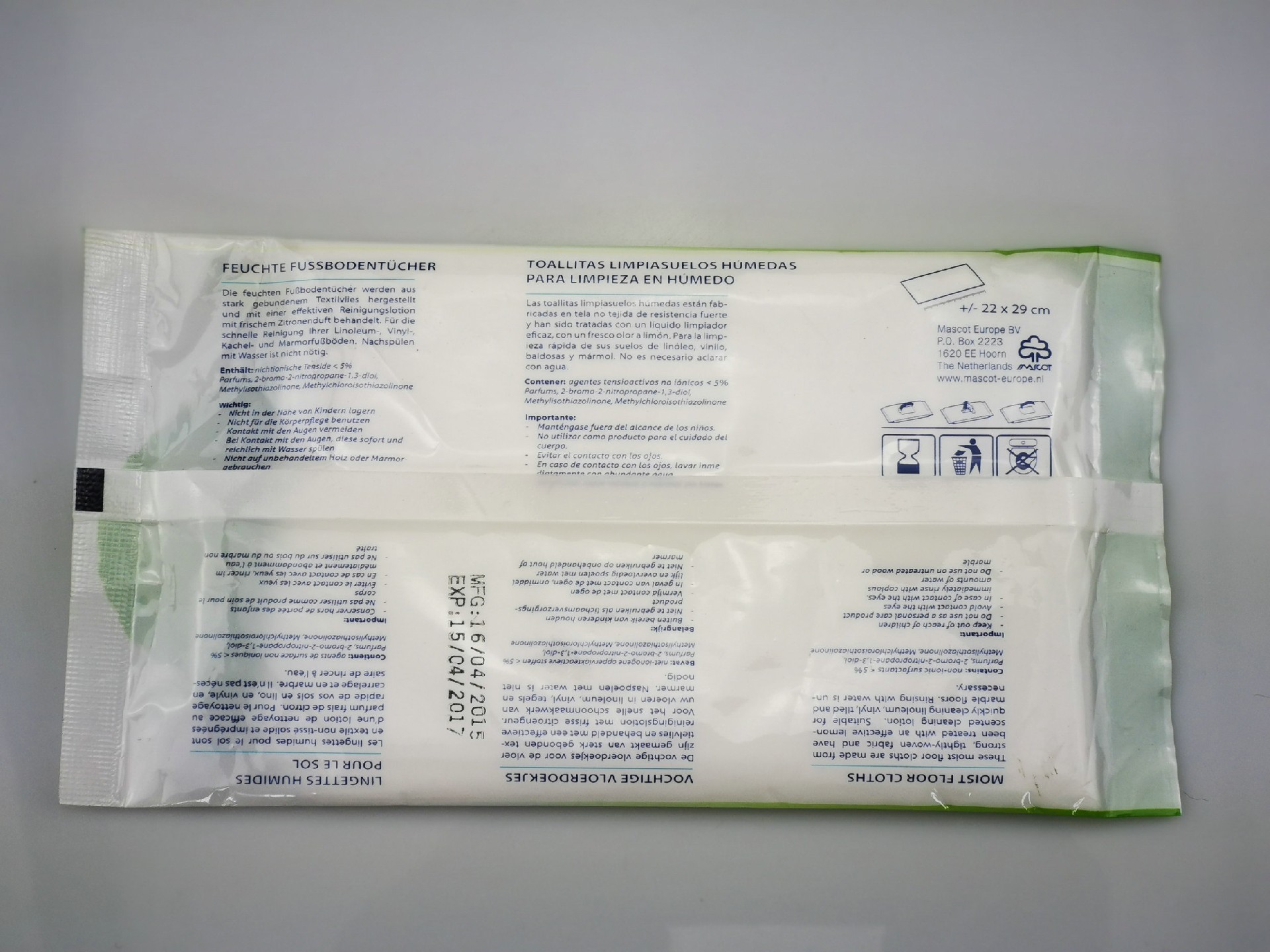 Floor wipes